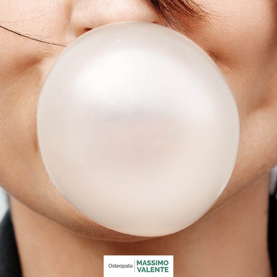 Osteopata Massimo Valente - Chewing gum e mal di testa